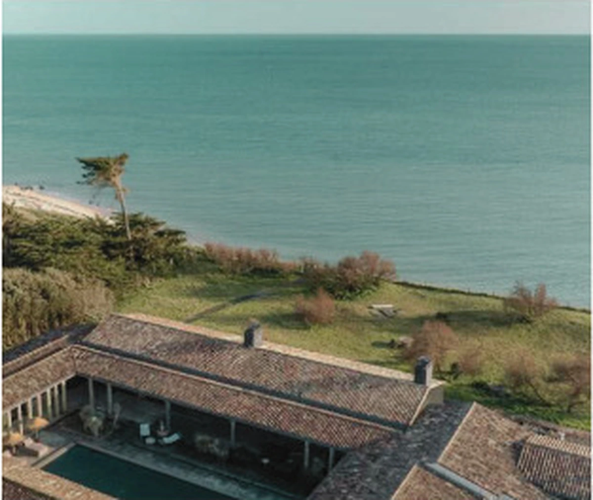 Maison de l'Île de Ré au bord de l'océan